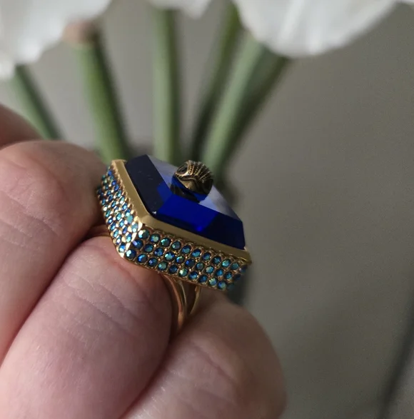 Kurt Geiger Large Cocktail Ring Size 9 NEW WITHOUT TAGS BUT IN BOX - Picture 4 of 5